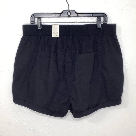 torrid high waist chino flat front pockets black cuffed shorts size 12 NWT - Picture 3 of 11
